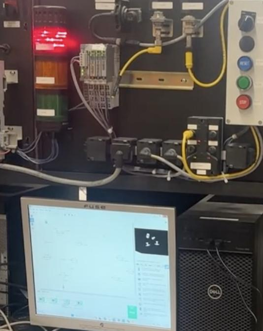 Red indicator output triggered by the loose-parts rung